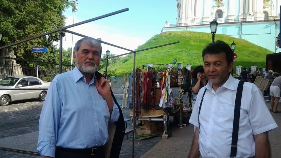 Мухолифатчилар суҳбатидан