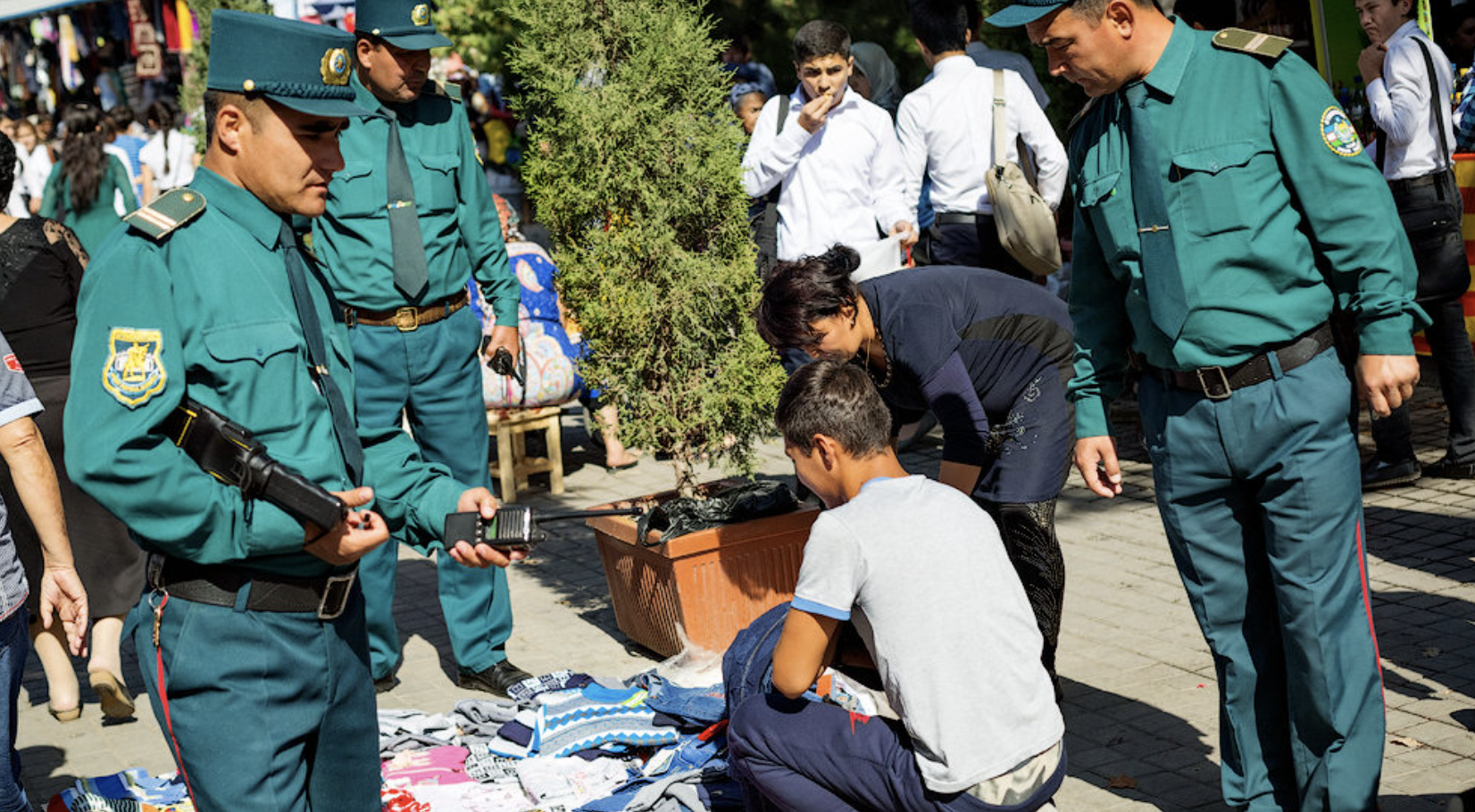 Диктатура сари яна бир қадам