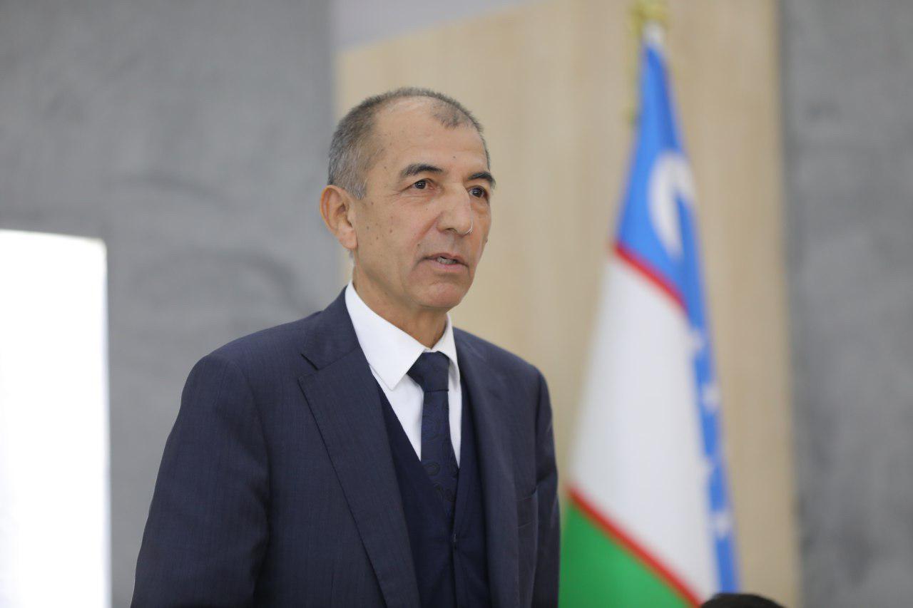 Шеърингизни тушунтириб беринг, шоир!