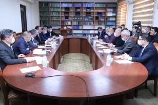 Судлар ОАВлар билан яқинлашмоқда