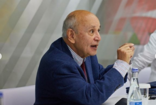 Ўзбек тили мақоми қачон берилган